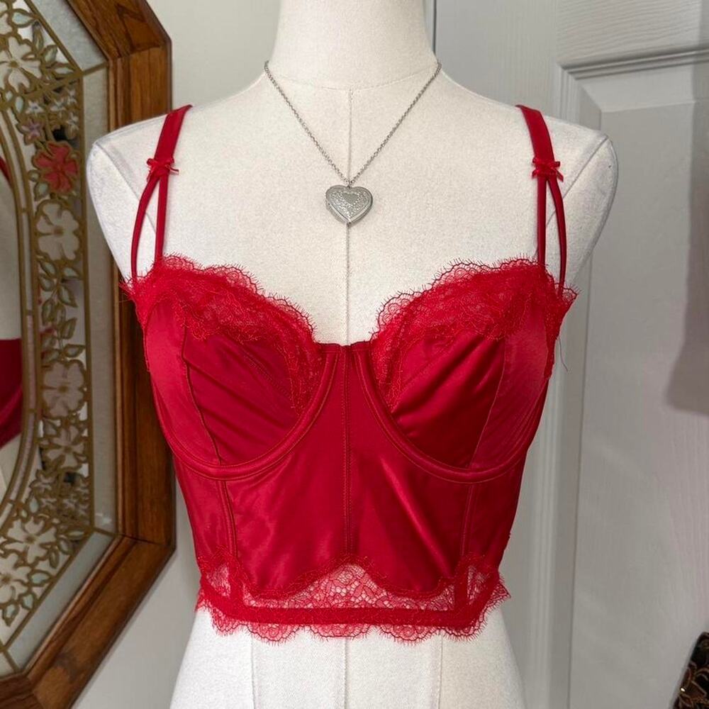 Victoria's Secret Romantic Red Satin Lace Trim Cropped Bustier Top w Boning 34D